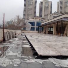 پایه زیر کاشی (پدستال کاشی) و تفاوت آن با همتراز کاشی